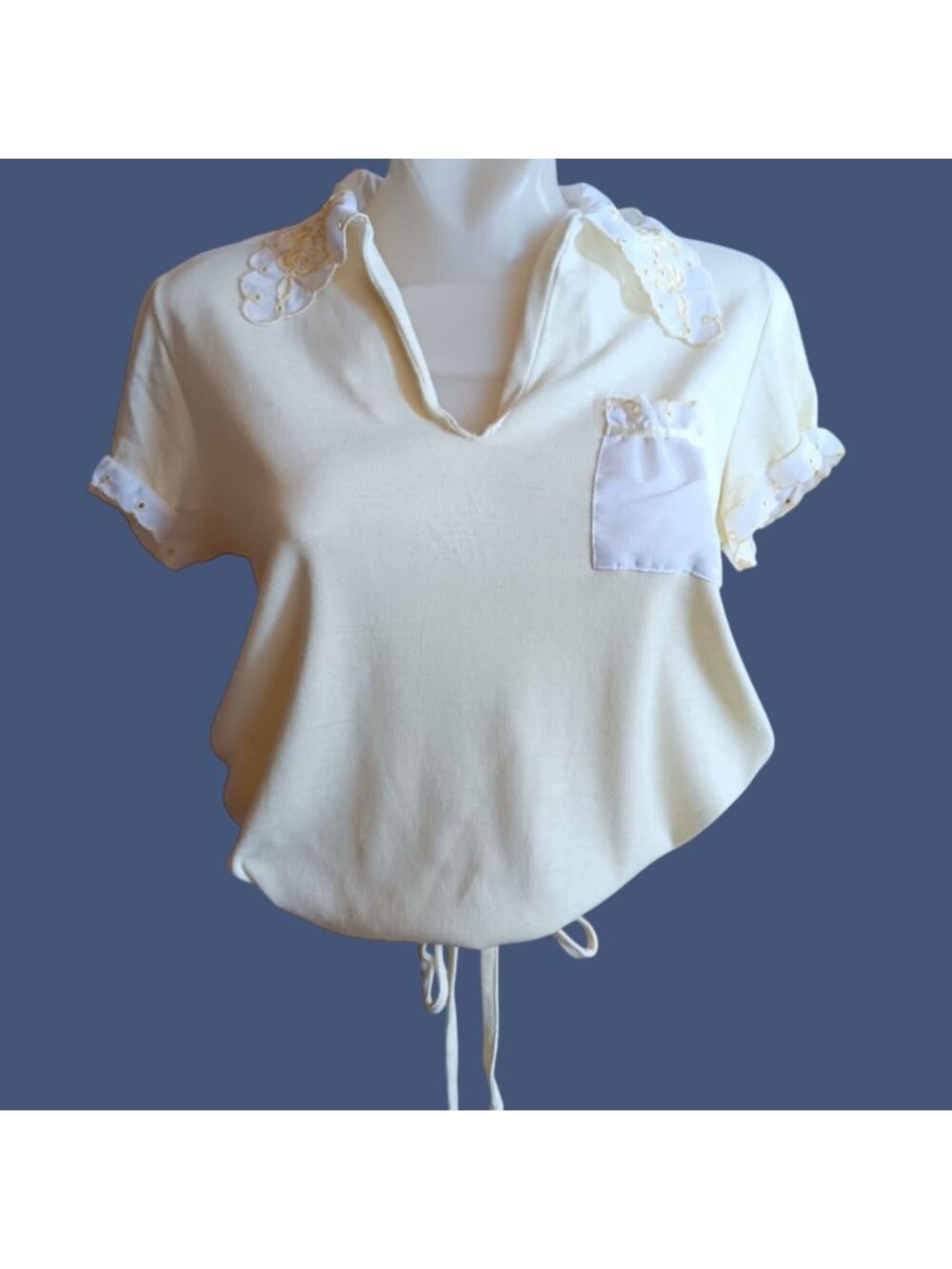 True Vintage 80's Top Medium Embroidered Collar Drawstring Waist Kelly Park